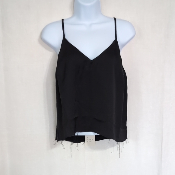 A New Day Black Cropped Cami Raw Hem Size Medium NWT - Picture 1 of 6